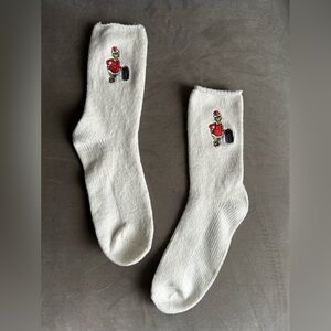 NWOT American Eagle Women’s The Grinch Socks 2024